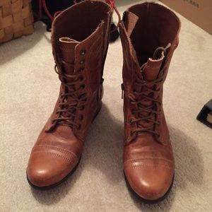 STEVE MADDEN TROOPA COMABT BOOTS SIZE 6